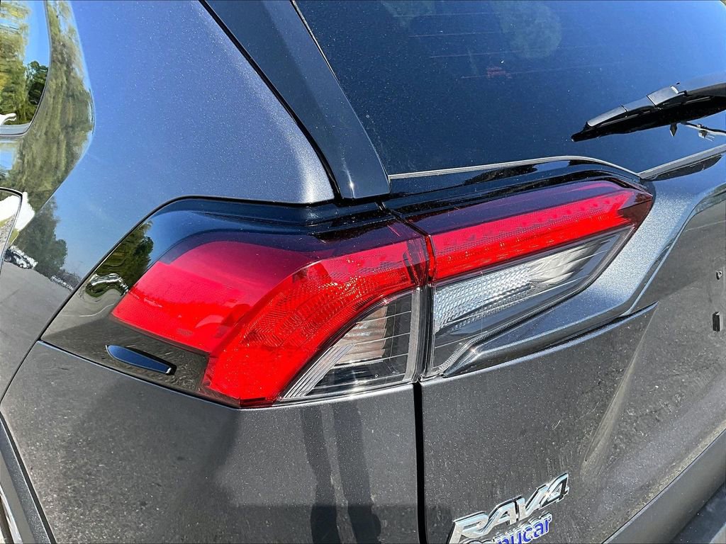 Used 2025 Toyota RAV4 XLE AWD/4WD image 34
