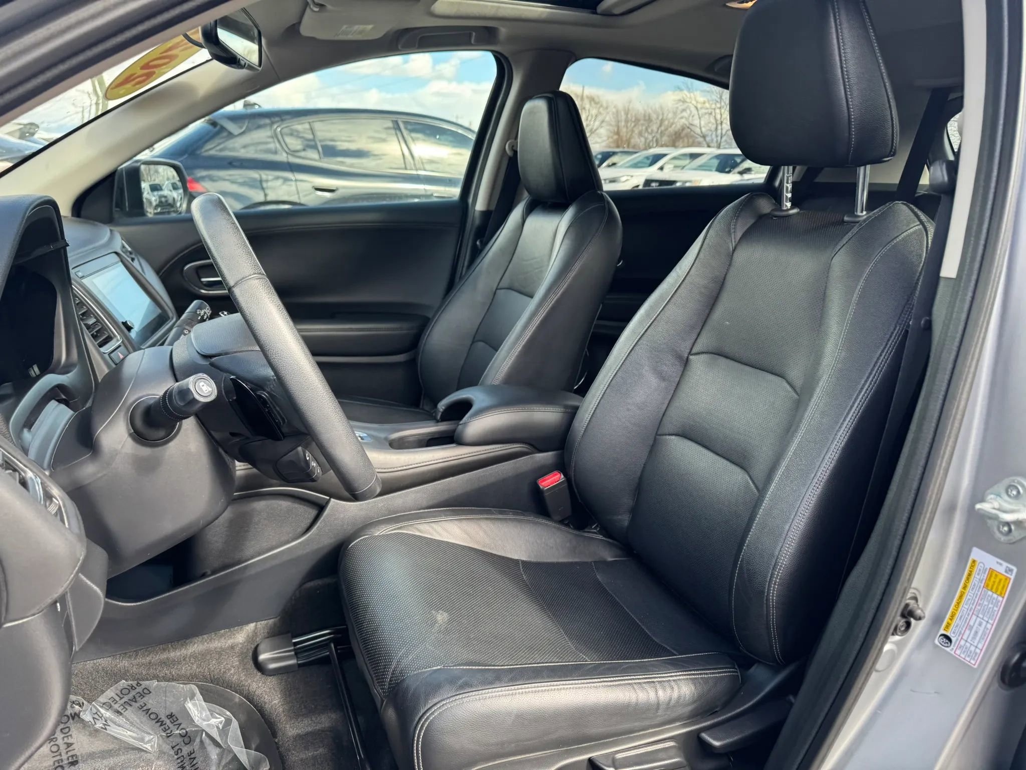 Used 2022 Honda HR-V EX-L image 11