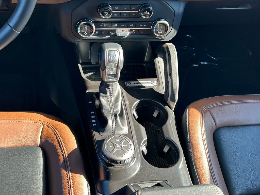 Used 2024 Ford Bronco Outer Banks image 21