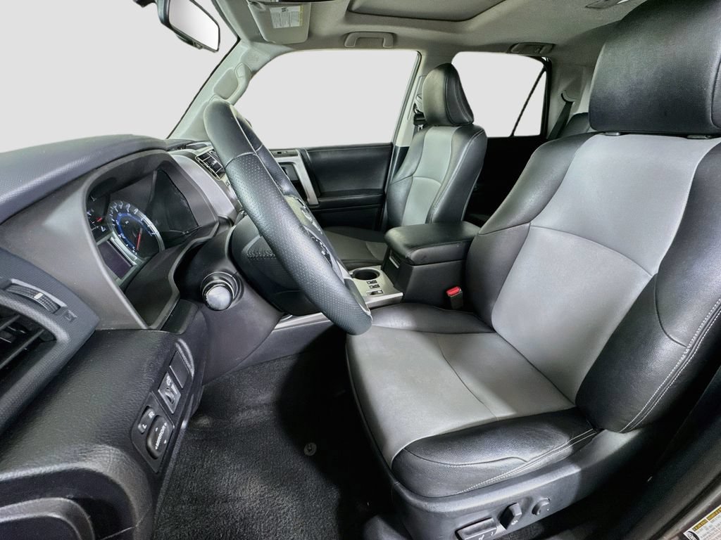 Used 2015 Toyota 4Runner SR5 Premium AWD/4WD image 18
