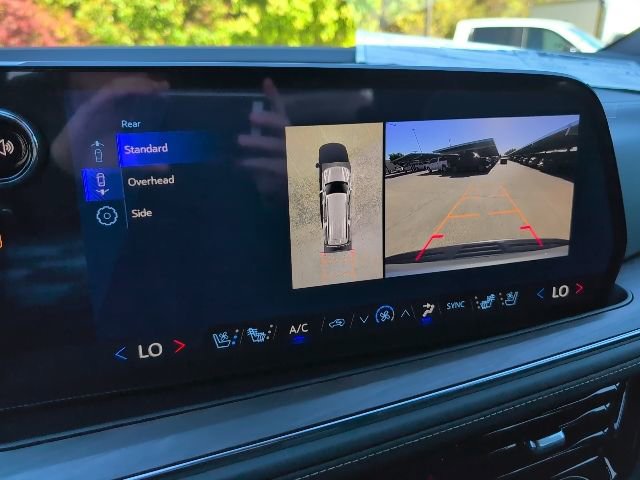 New 2026 Chevrolet Suburban Premier image 28