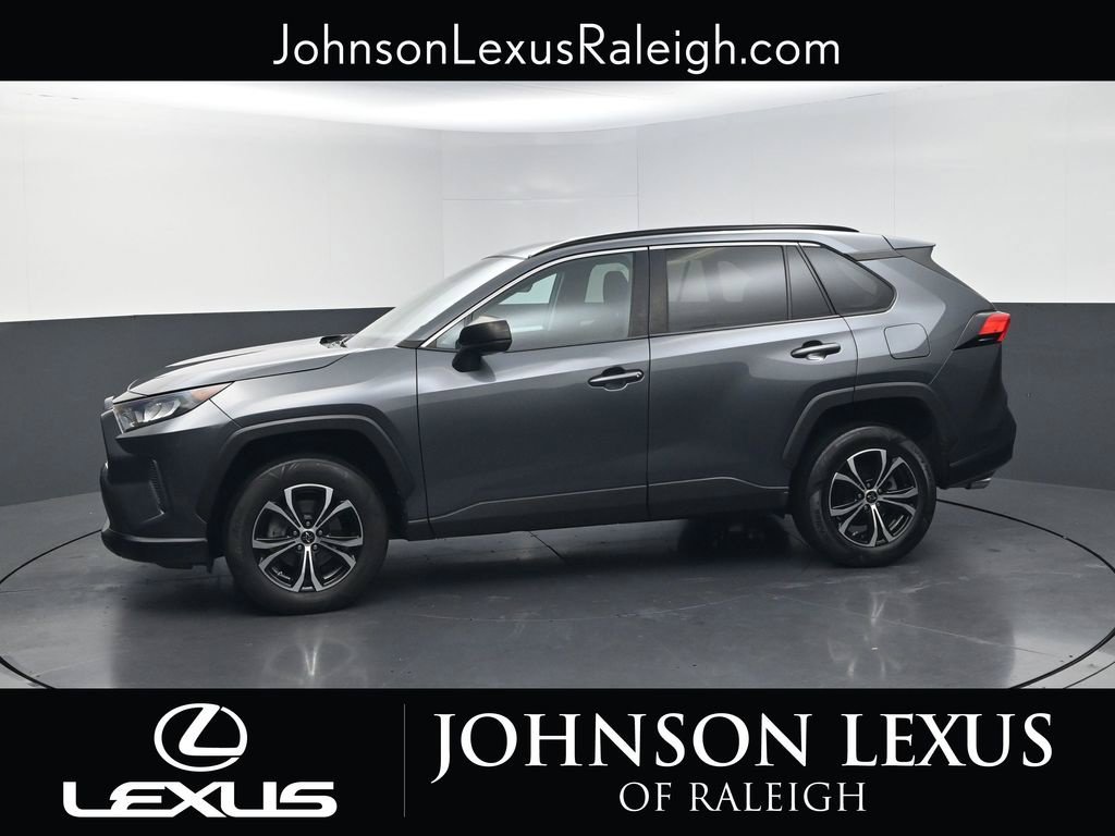 Used 2021 Toyota RAV4 LE FWD image 2