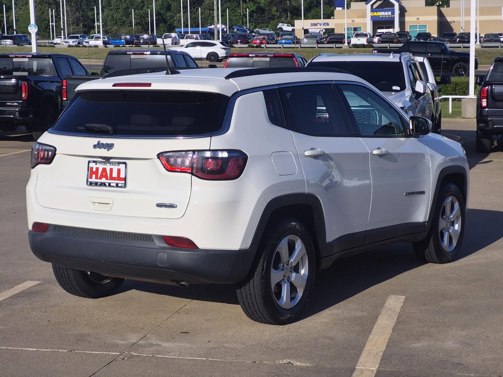 Used 2017 Jeep Compass Latitude w/ Popular Equipment Group image 6