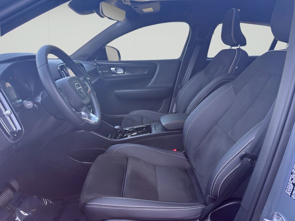 Used 2023 Volvo C40 P8 Recharge Ultimate image 13