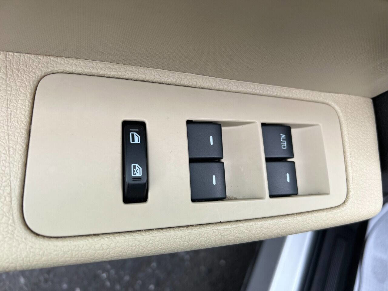 Used 2019 Ford Flex SE image 12