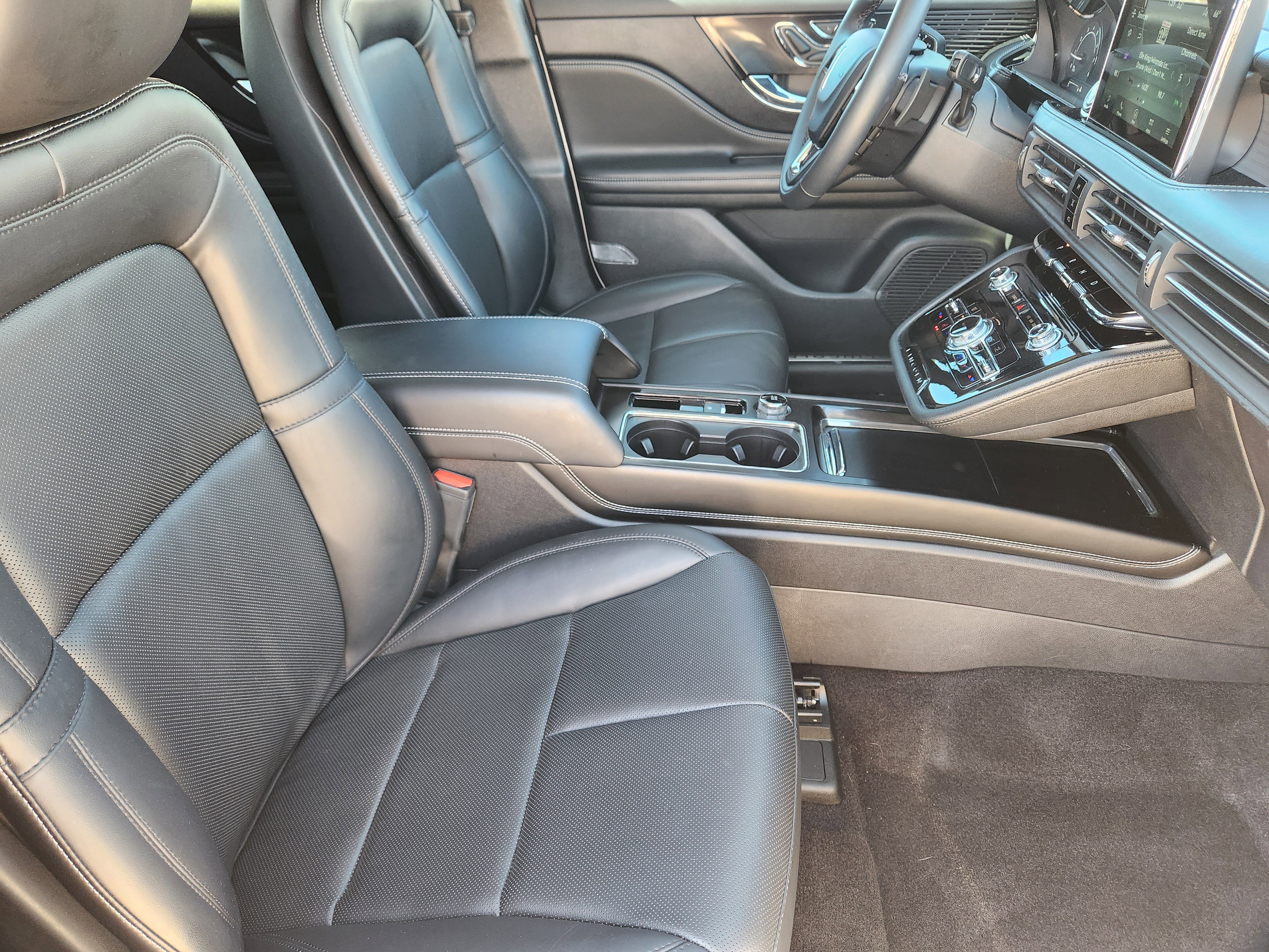 Used 2022 Lincoln Corsair AWD w/ Equipment Group 101A image 14