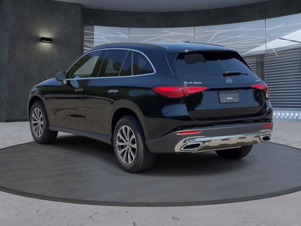 New 2026 Mercedes-Benz GLC 300 4MATIC image 3