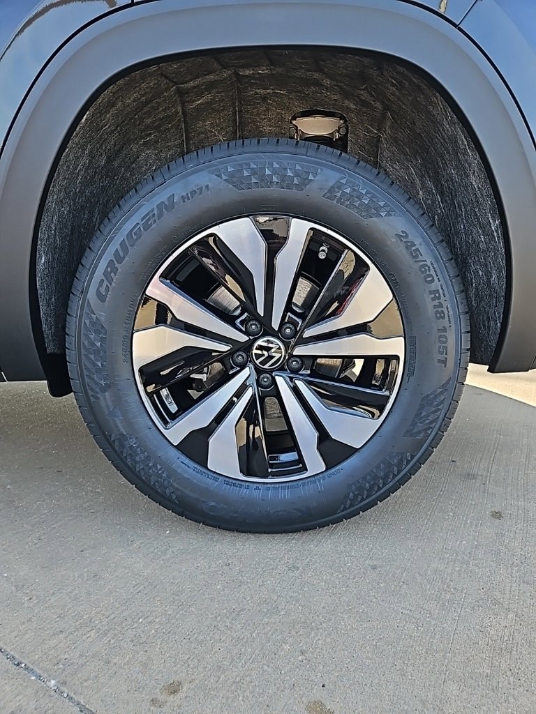 New 2026 Volkswagen Atlas Cross Sport SE image 9