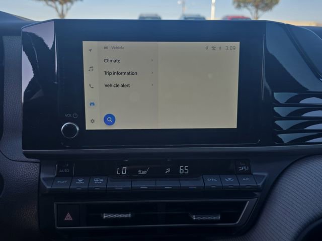 Used 2026 Toyota Camry SE w/ Convenience Package image 19