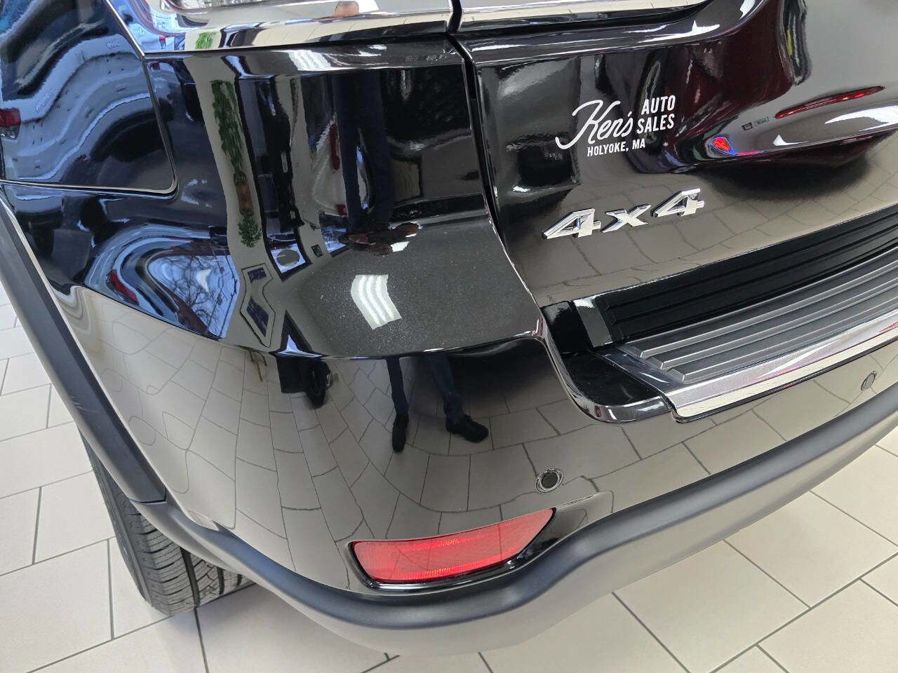 Used 2021 Jeep Grand Cherokee Limited AWD/4WD image 15