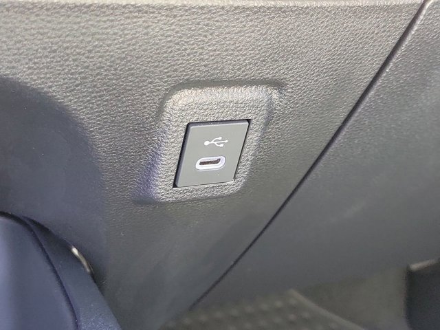 Used 2025 Toyota Corolla LE image 27