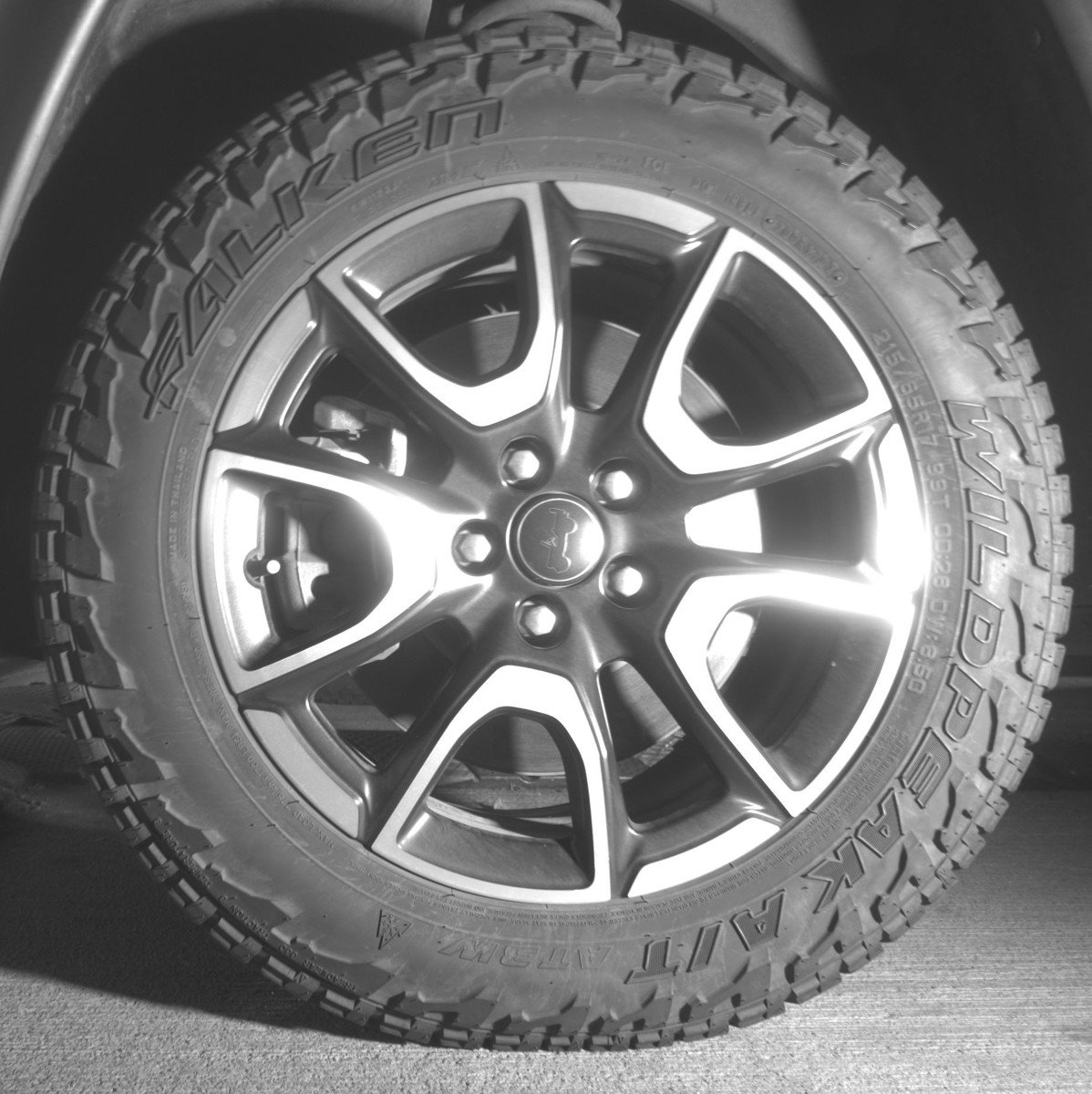 Used 2025 Jeep Compass Trailhawk image 12