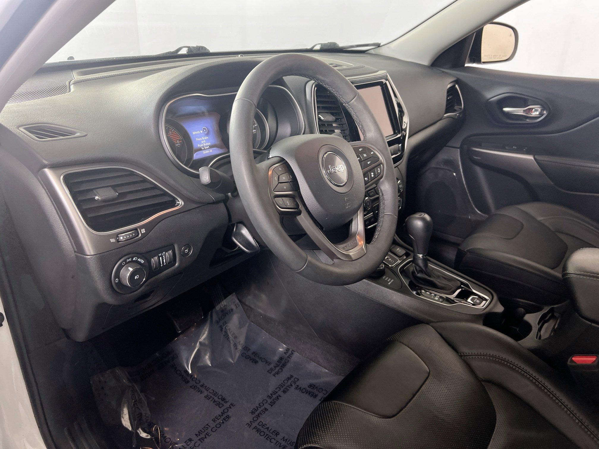 Used 2022 Jeep Cherokee Limited AWD/4WD image 9