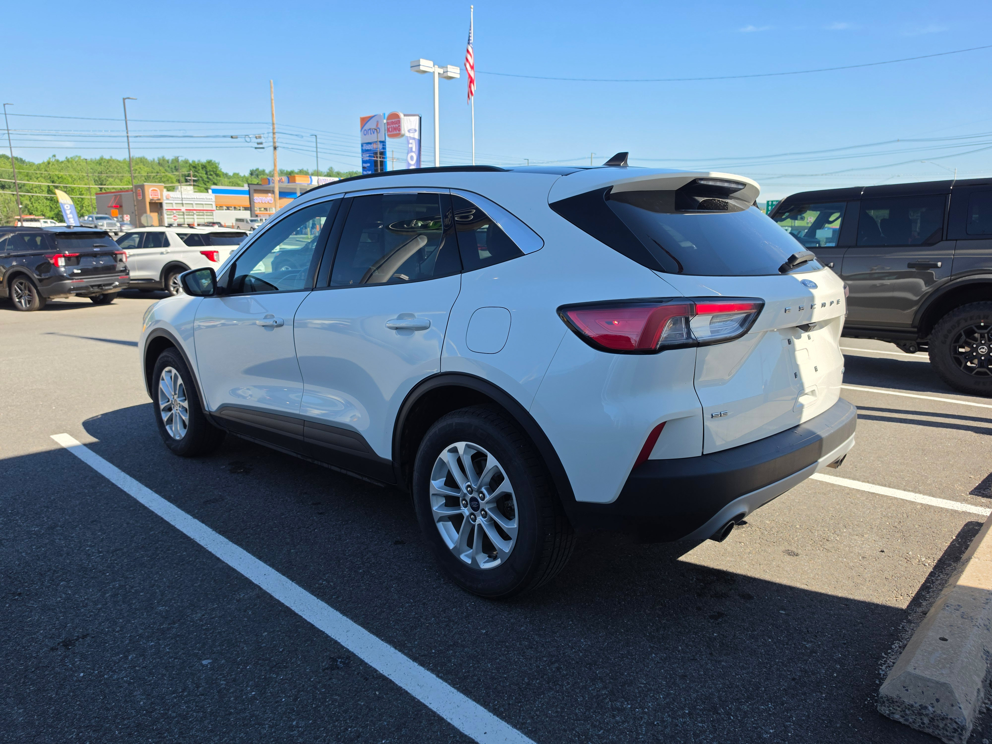 Used 2020 Ford Escape SE AWD/4WD image 6