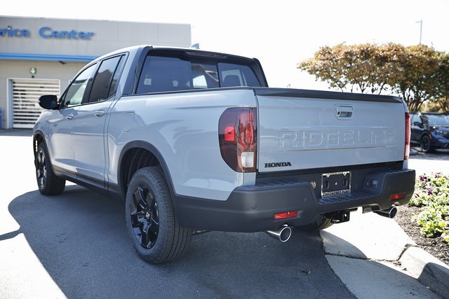 New 2026 Honda Ridgeline Black Edition image 10