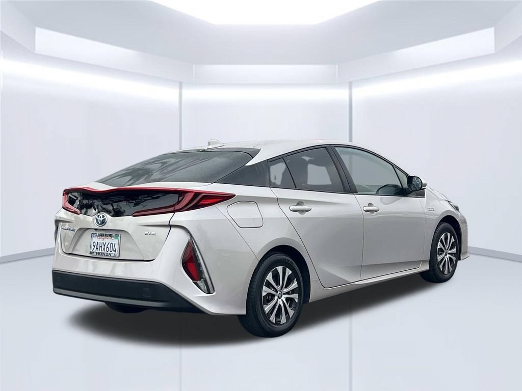 Used 2022 Toyota Prius Prime XLE FWD image 26