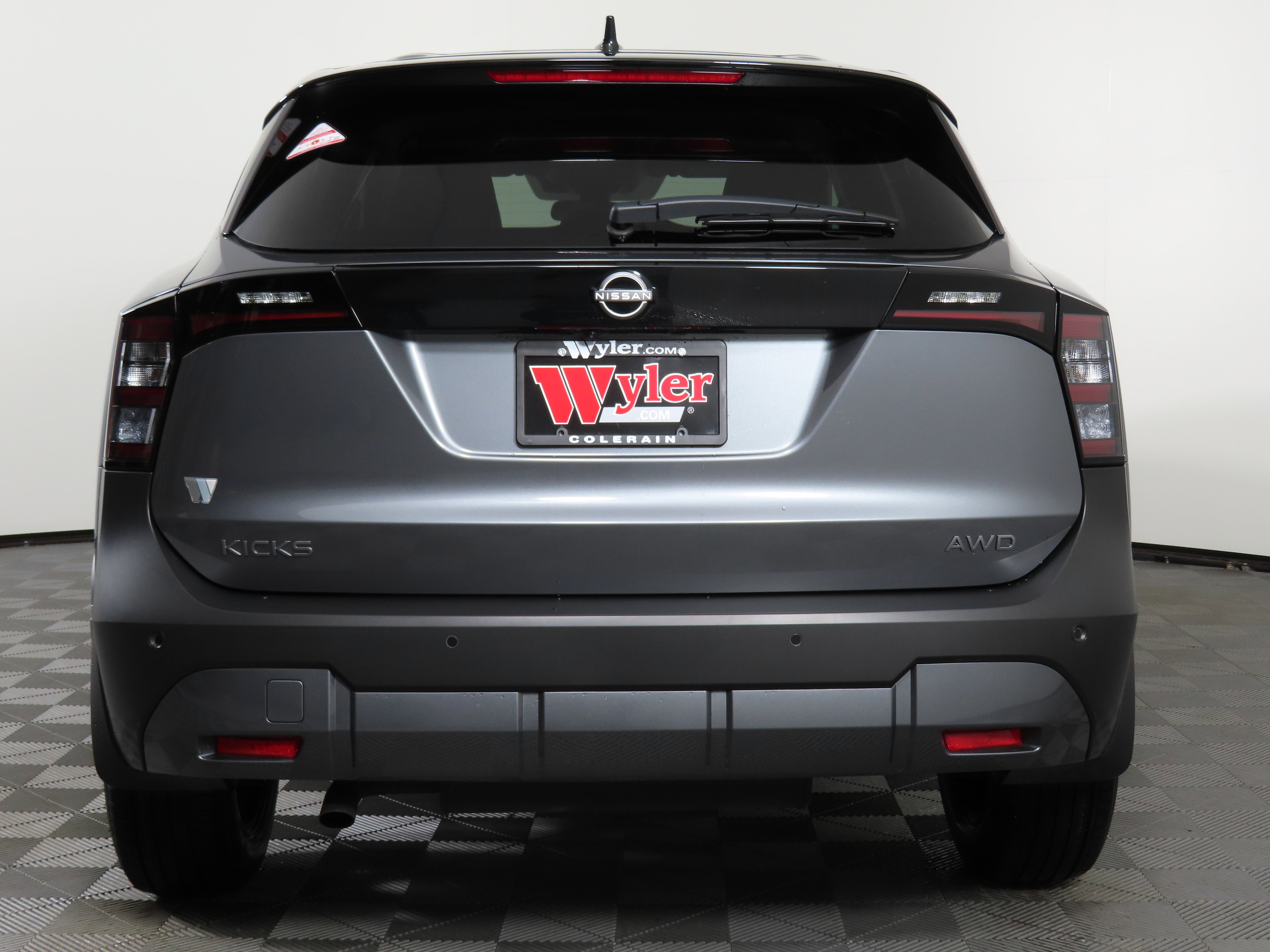 Certified 2025 Nissan Kicks SV w/ Charging Package image 39