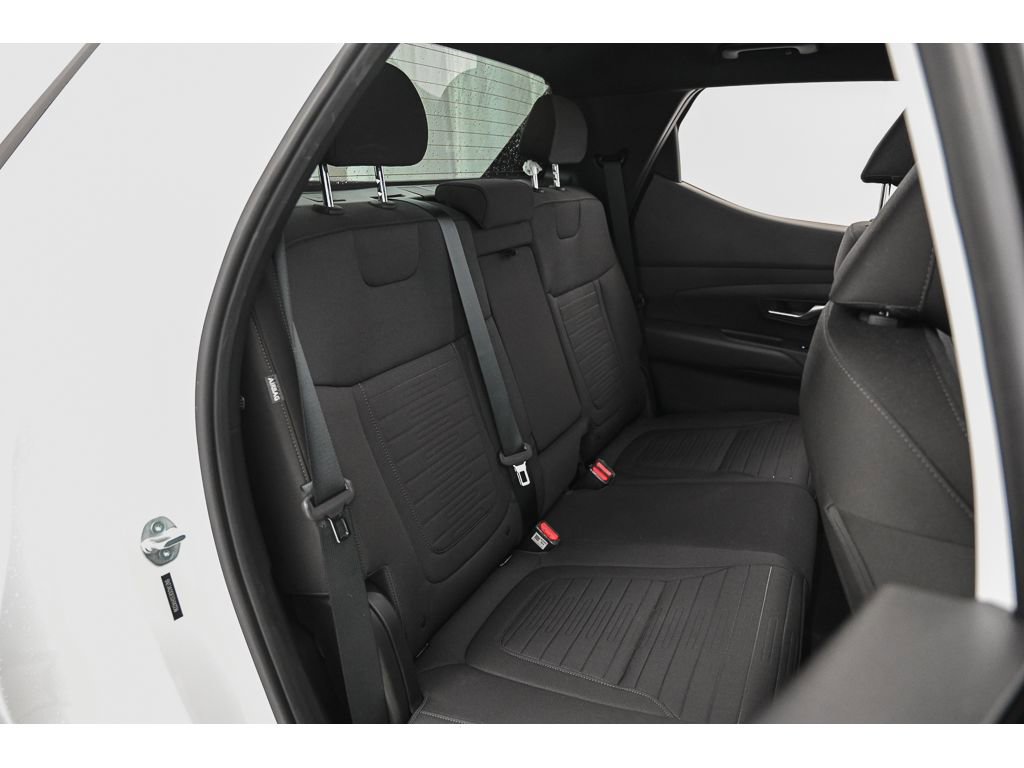 Used 2025 Hyundai Santa Cruz SE image 18