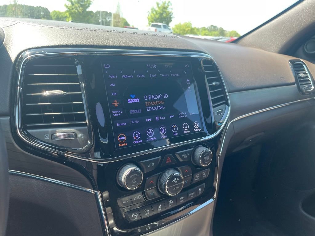 Used 2019 Jeep Grand Cherokee Overland image 16