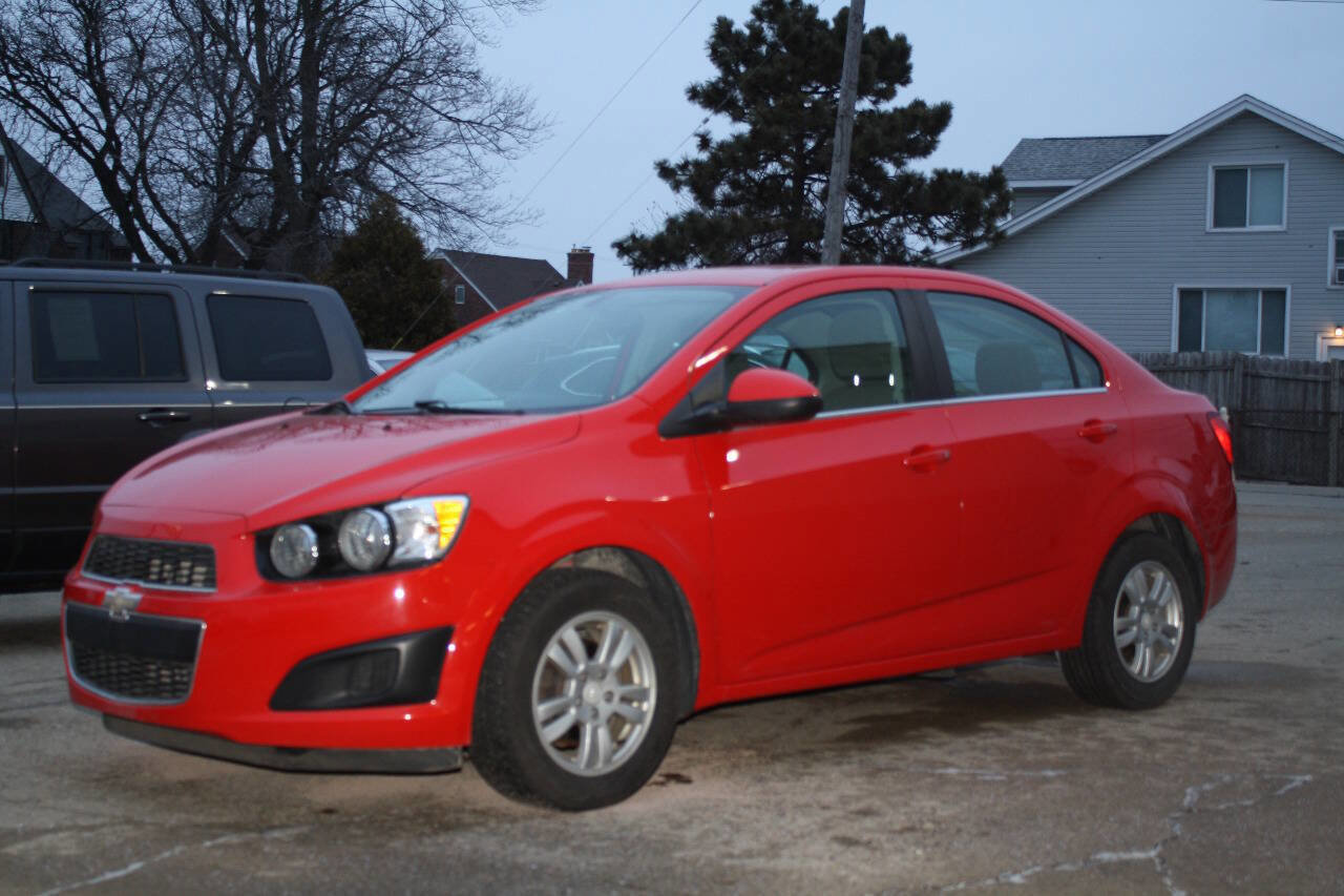 Used 2016 Chevrolet Sonic LT image 2