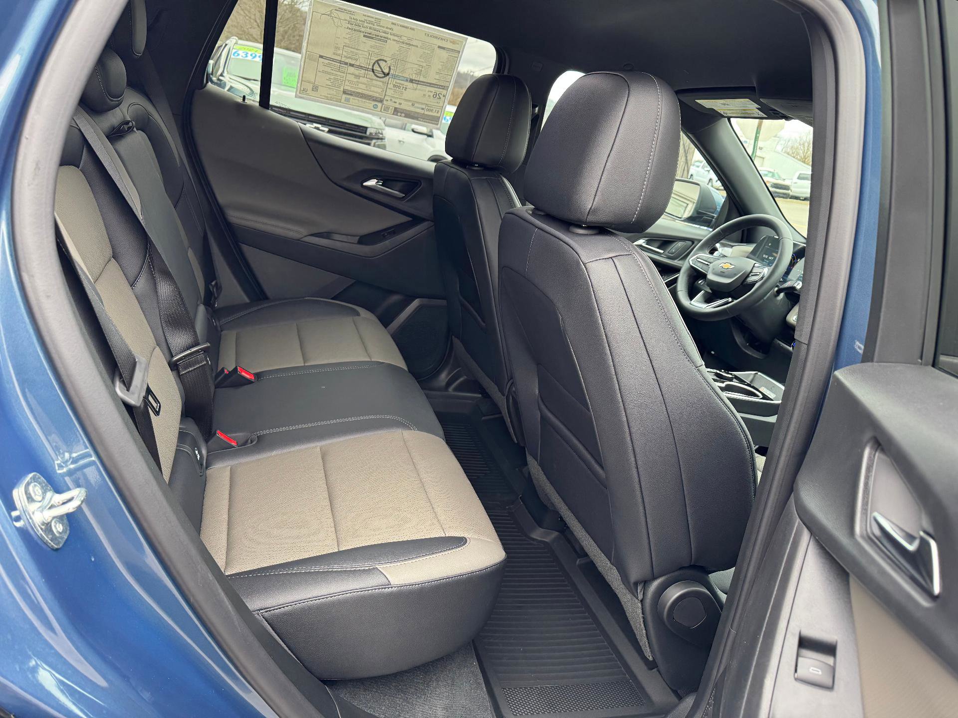 New 2026 Chevrolet Equinox LT w/ Convenience Package II image 44