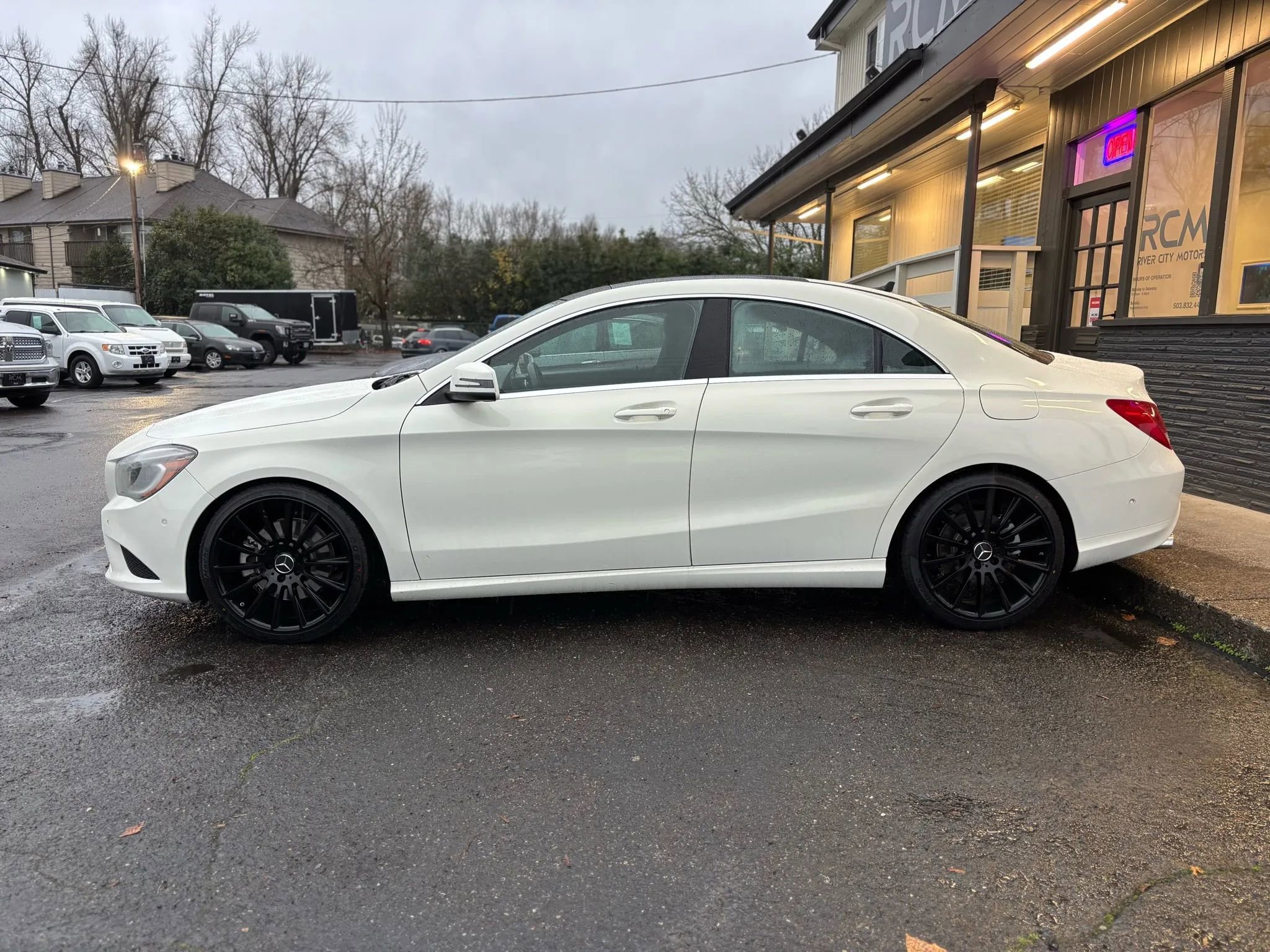 Used 2015 Mercedes-Benz CLA 250 image 2