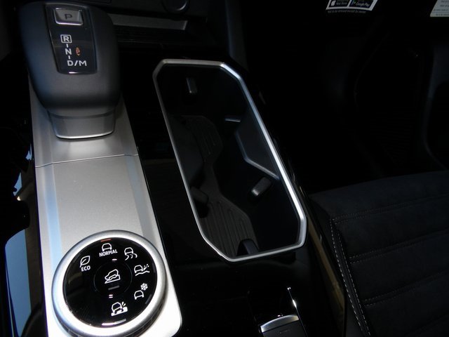 New 2025 Mitsubishi Outlander SE image 21