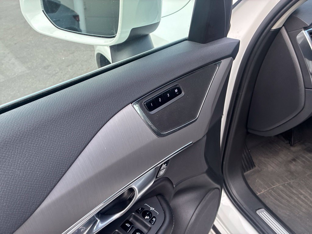 Certified 2024 Volvo XC90 B5 Core w/ Climate Package AWD/4WD image 9