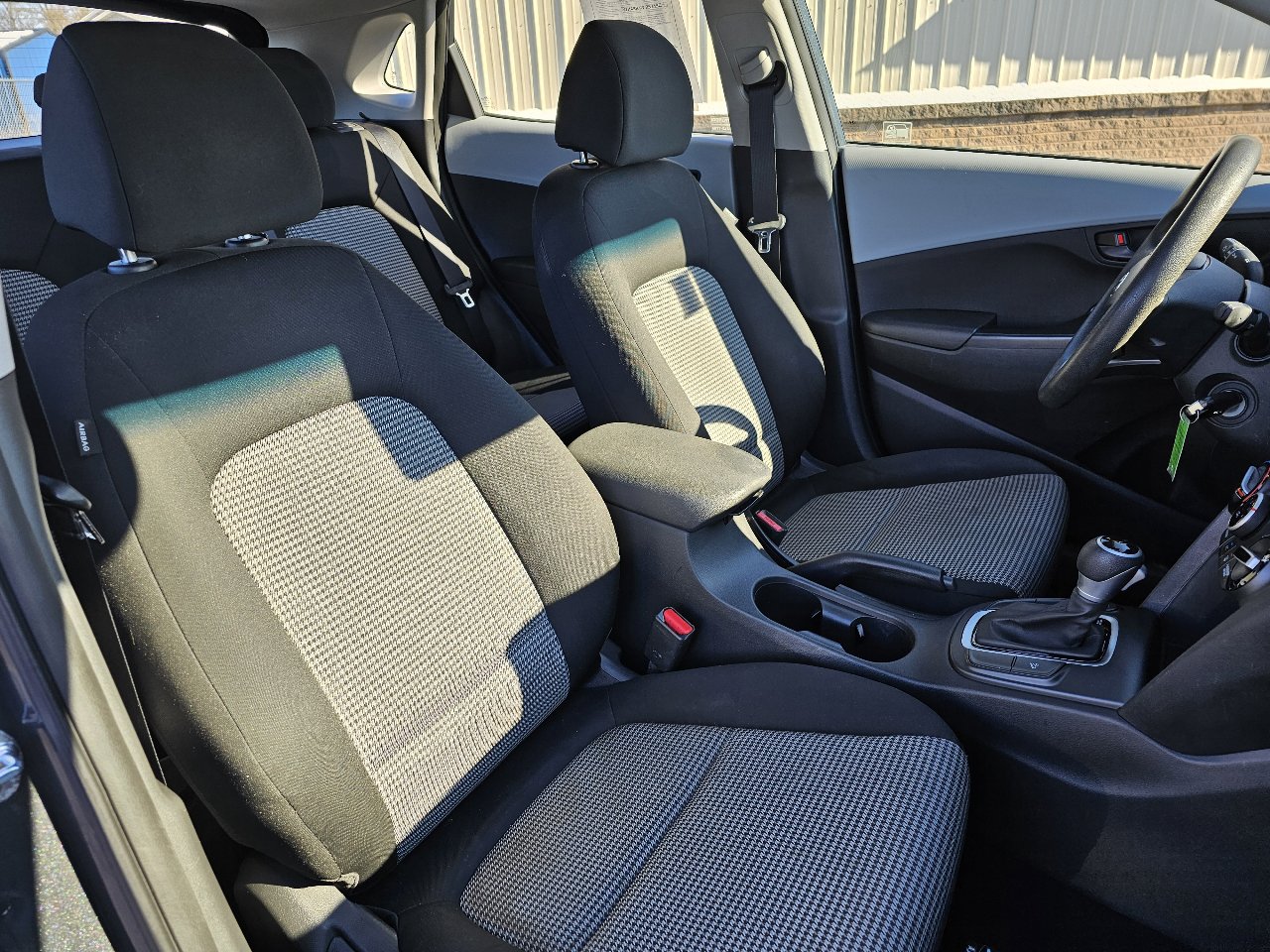 Used 2021 Hyundai Kona SE image 17