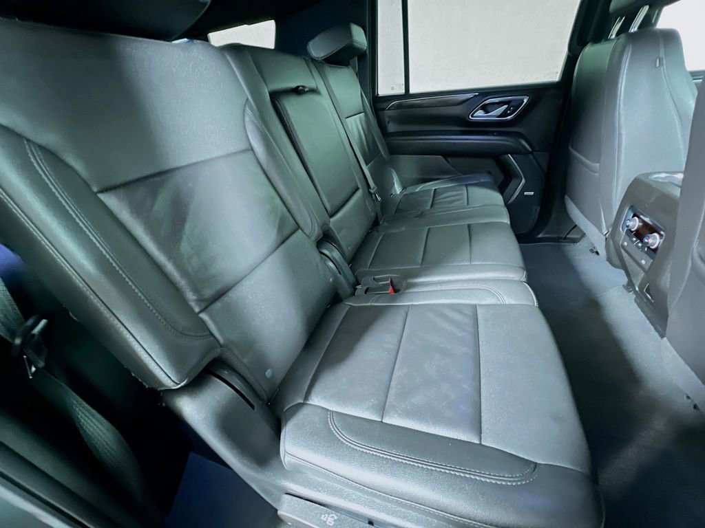 Used 2022 Chevrolet Suburban Z71 image 22