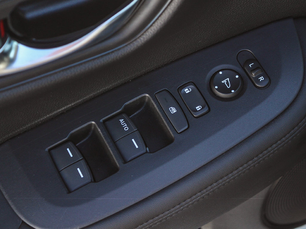 Certified 2025 Honda HR-V LX image 21