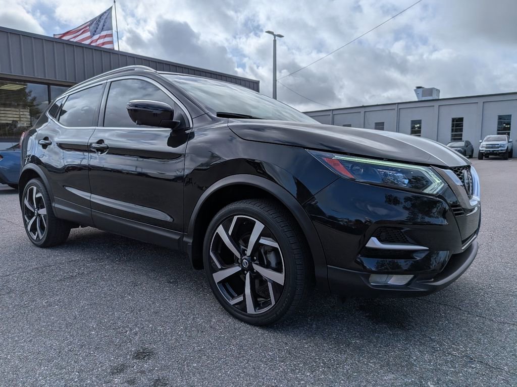 Used 2022 Nissan Rogue Sport SL w/ Premium Package image 4