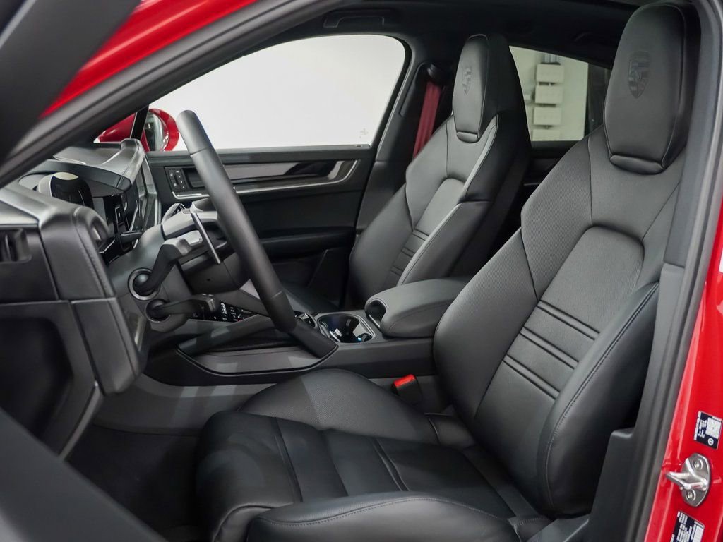 New 2026 Porsche Cayenne S image 5