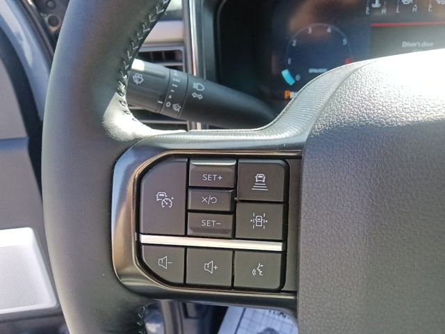 Used 2026 Ford F350 Platinum w/ FX4 Off-Road Package image 18