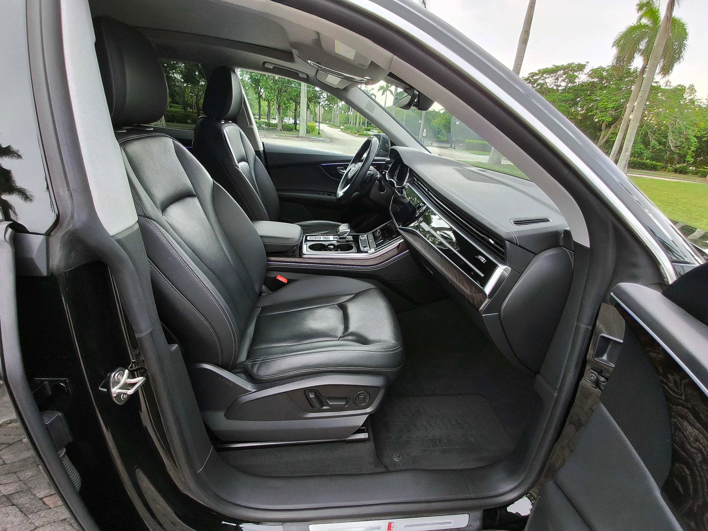 Used 2023 Audi Q8 Premium Plus w/ Premium Plus Package AWD/4WD image 40