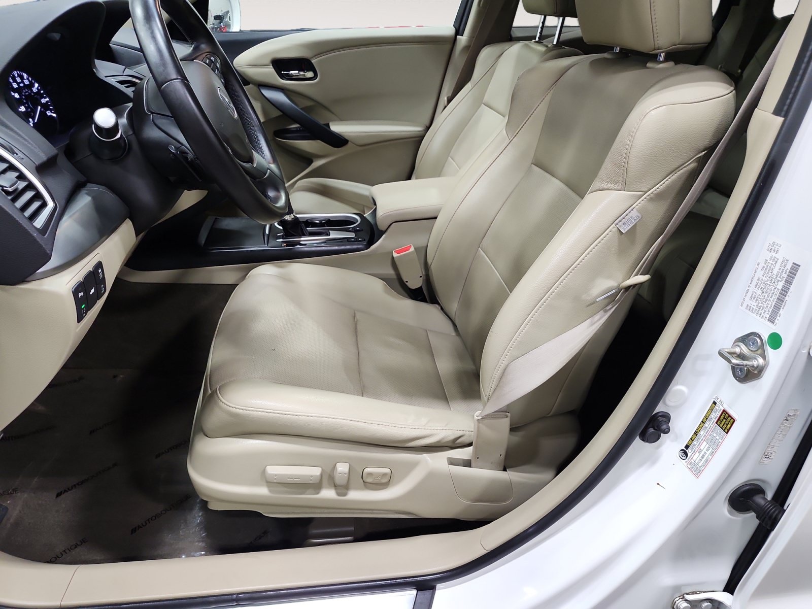 Used 2017 Acura RDX AWD w/ Advance Package image 9