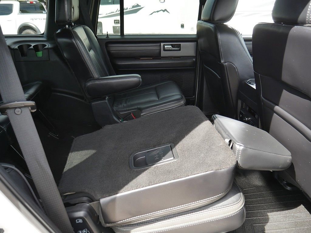 Used 2016 Ford Expedition Platinum AWD/4WD image 60