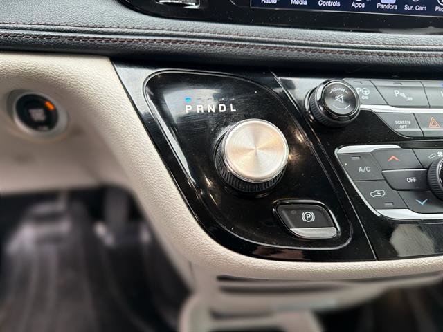 Used 2017 Chrysler Pacifica Limited w/ Advanced Safetytec Group image 19