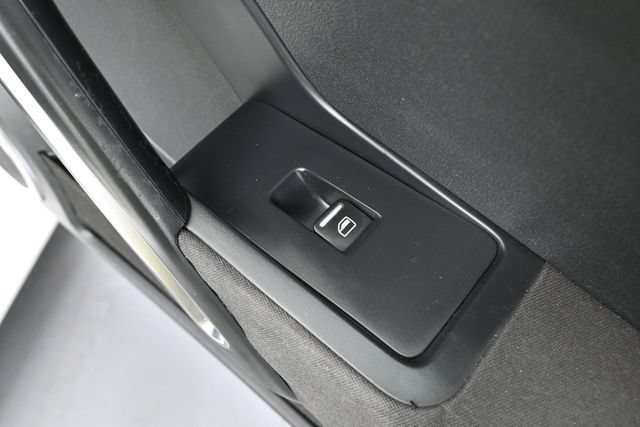 Used 2012 Volkswagen Beetle 2.0T FWD image 26