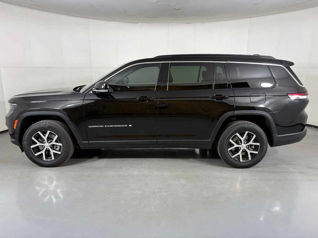 Used 2024 Jeep Grand Cherokee L Limited AWD/4WD image 5