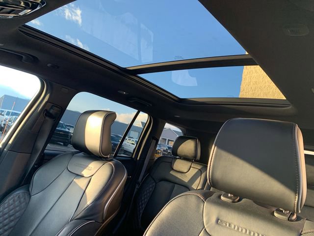 Used 2024 Jeep Grand Cherokee Summit image 39