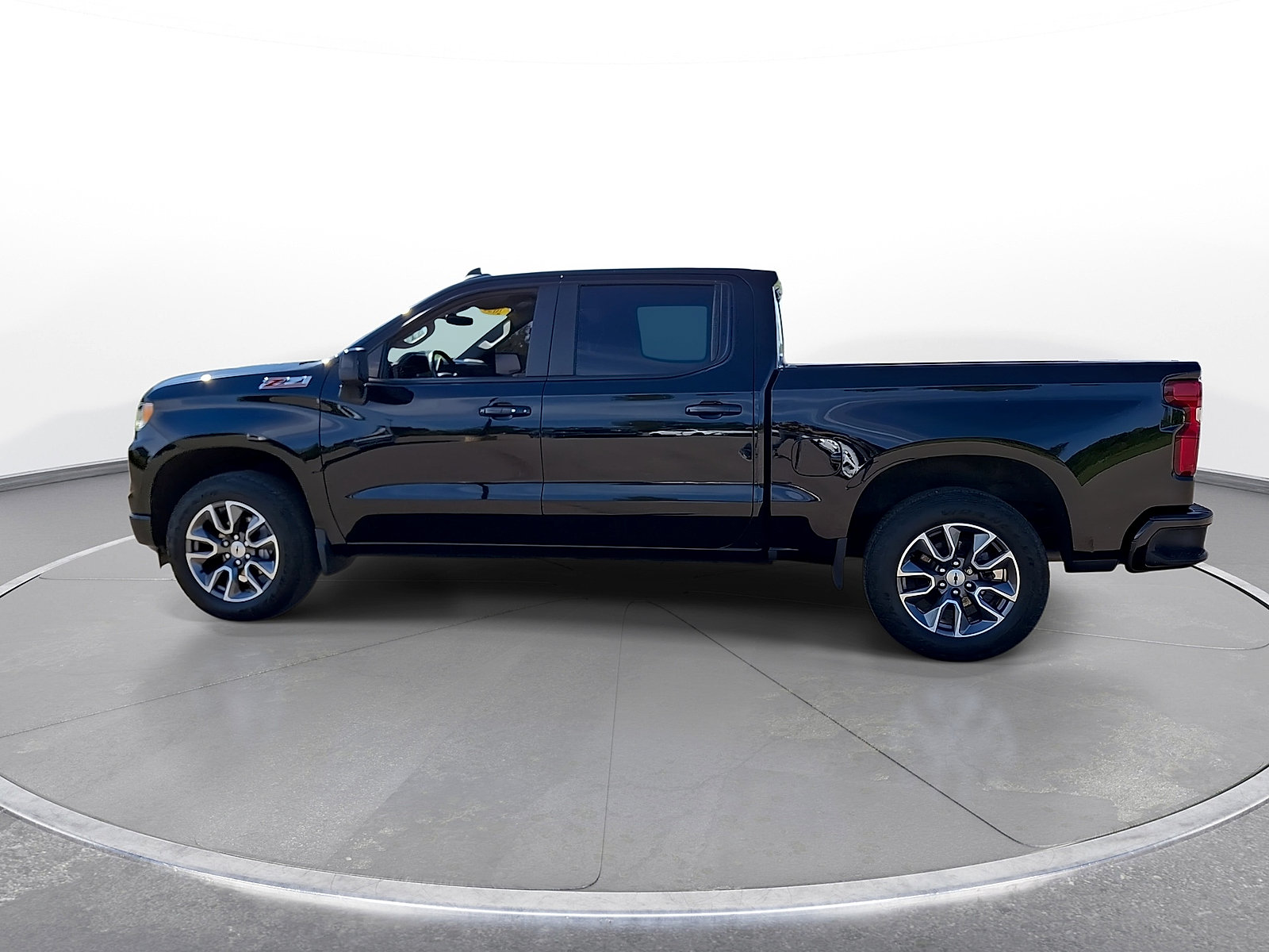 Used 2022 Chevrolet Silverado 1500 RST AWD/4WD image 5
