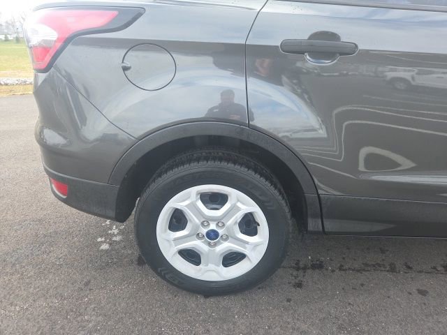 Used 2017 Ford Escape S image 7