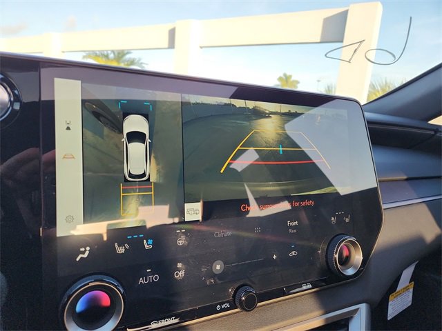 New 2026 Lexus RX 450h AWD image 17