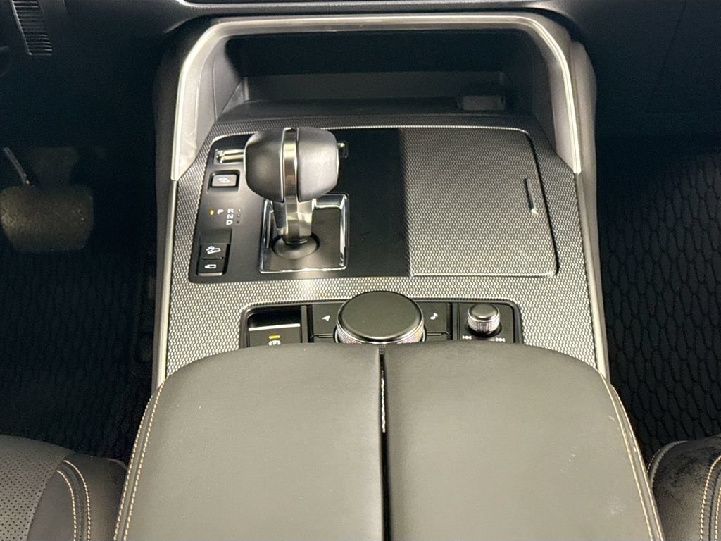 Used 2025 MAZDA CX-70 Plug-In Hybrid w/ Premium Plus AWD/4WD image 14