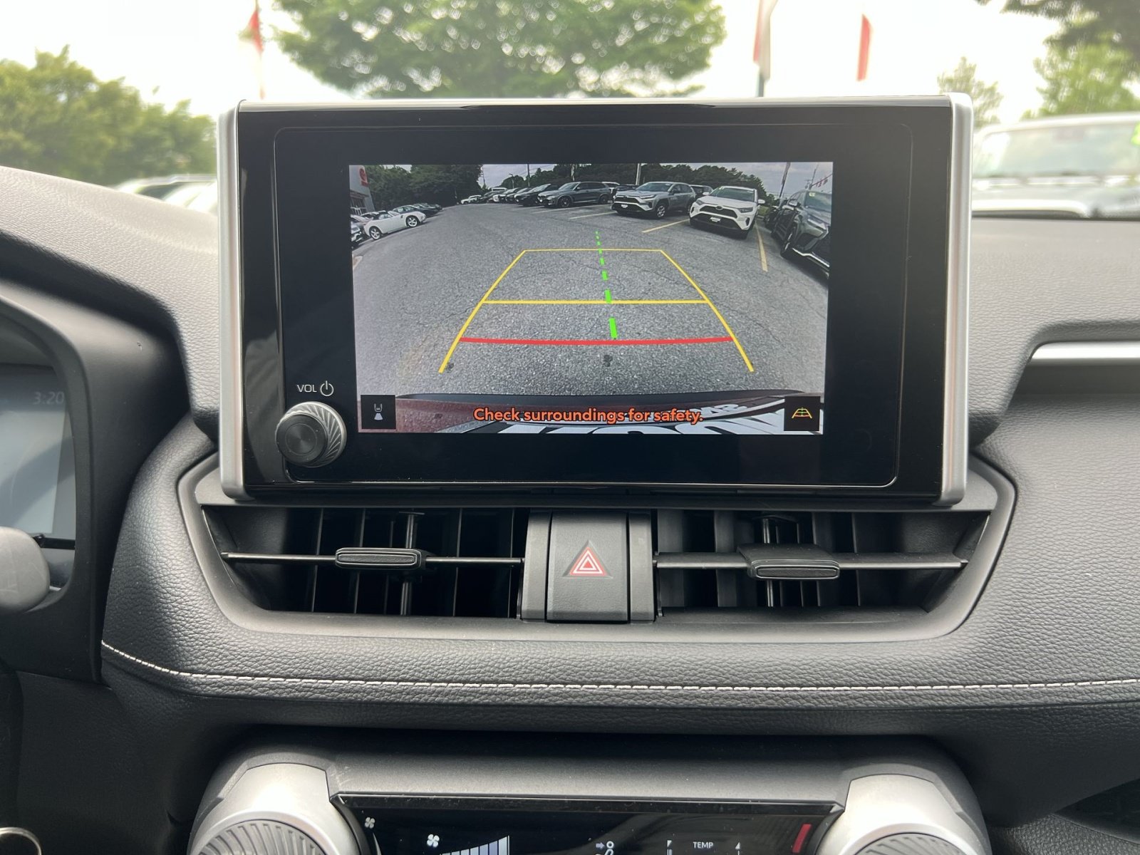Used 2025 Toyota RAV4 LE AWD/4WD image 18