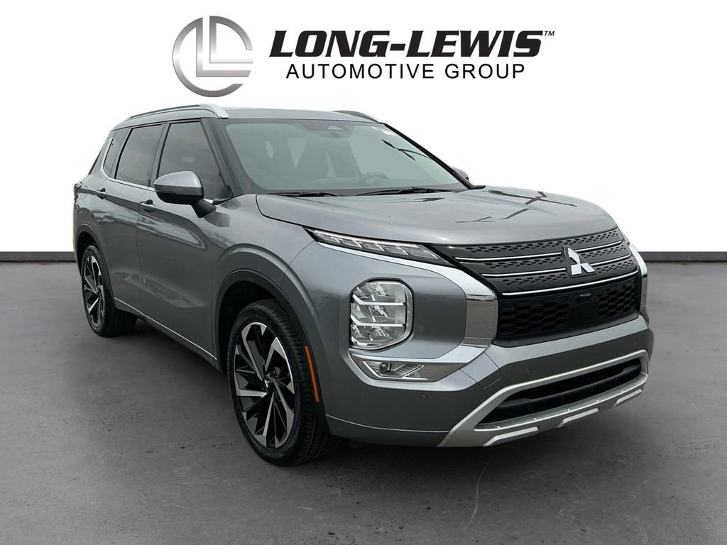 Used 2023 Mitsubishi Outlander SEL FWD image 10