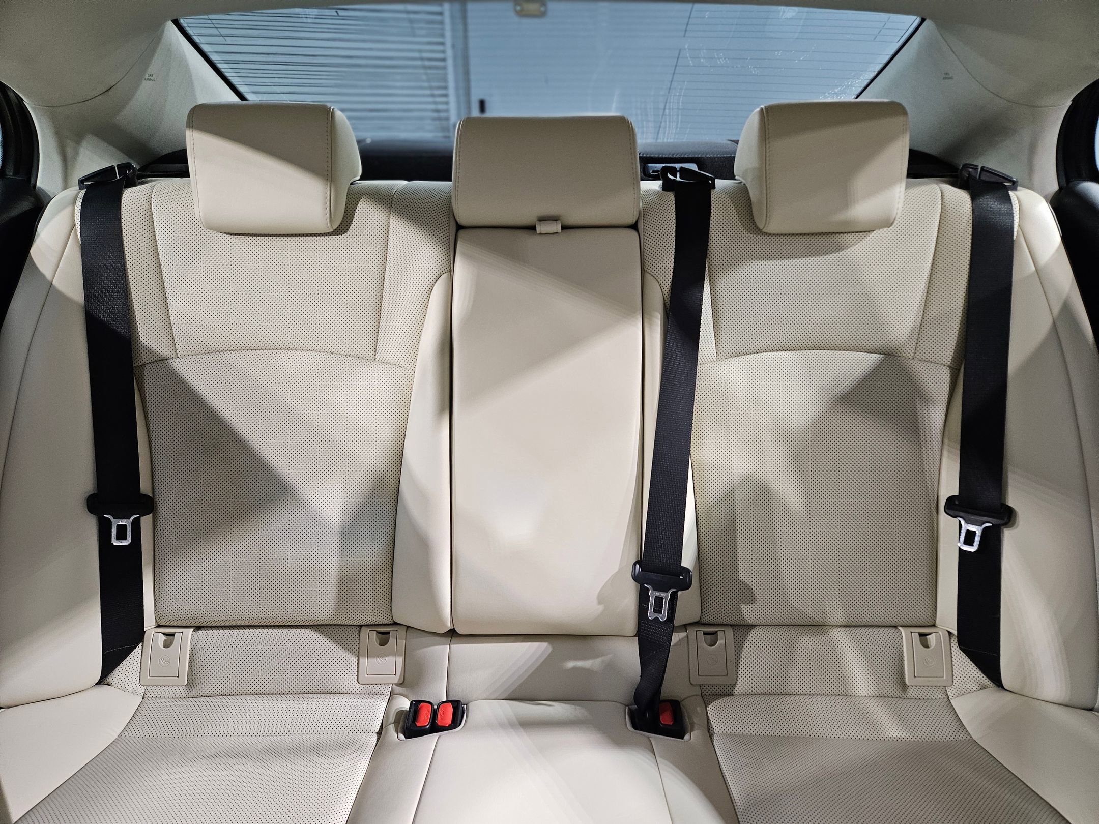 Used 2022 Lexus ES 300h w/ Premium Package image 13