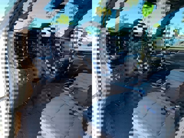 New 2025 GMC Sierra 2500 SLT w/ SLT Convenience Package image 15