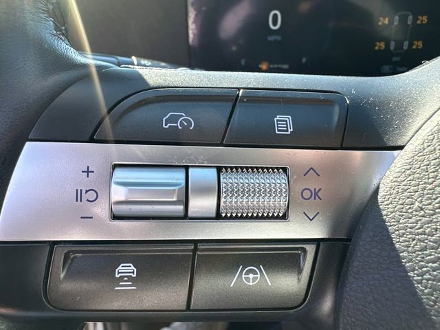 Used 2024 Hyundai Kona Limited image 30